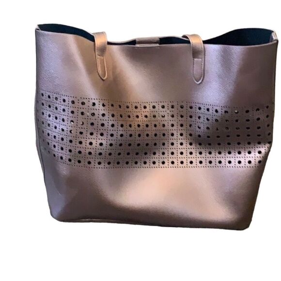 👜 Copper Vinyl Tote - 17” by 12” - Perfect Condition - Picture 1 of 2